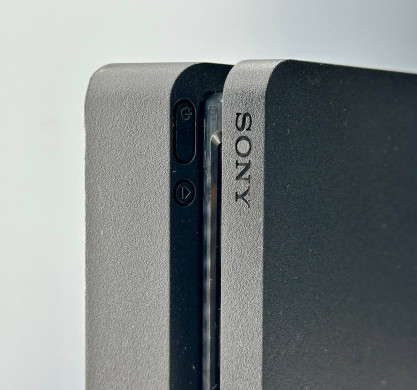 Sony PlayStation 4 Slim